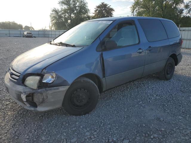  Salvage Toyota Sienna