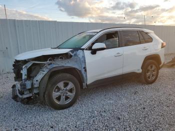  Salvage Toyota RAV4