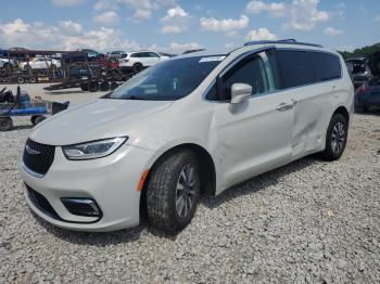  Salvage Chrysler Pacifica