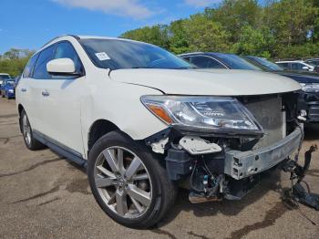  Salvage Nissan Pathfinder