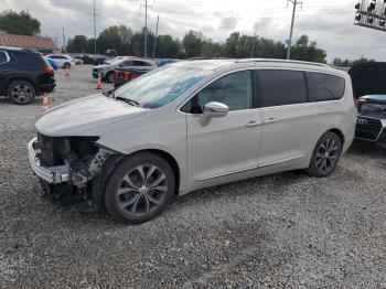  Salvage Chrysler Pacifica