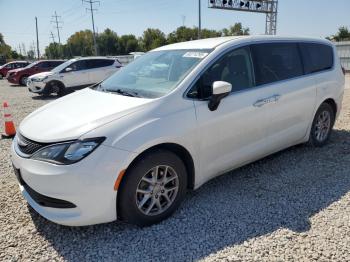  Salvage Chrysler Pacifica