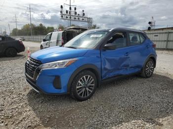  Salvage Nissan Kicks