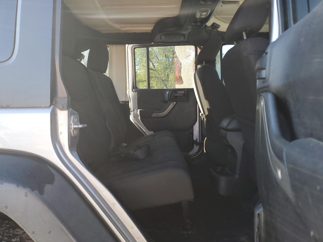 Jeep Wrangler Sport Image 10