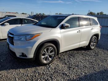  Salvage Toyota Highlander