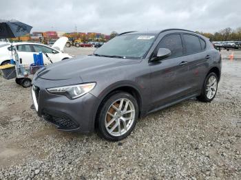  Salvage Alfa Romeo Stelvio