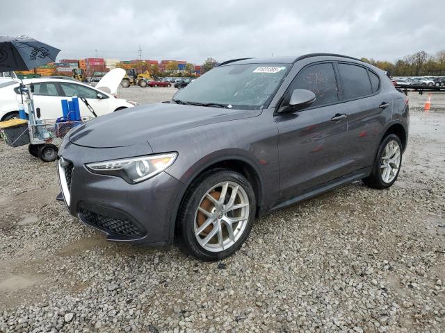  Salvage Alfa Romeo Stelvio