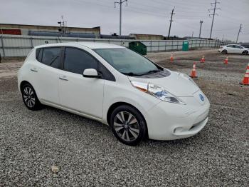  Salvage Nissan LEAF