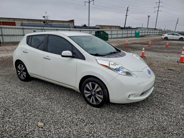  Salvage Nissan LEAF