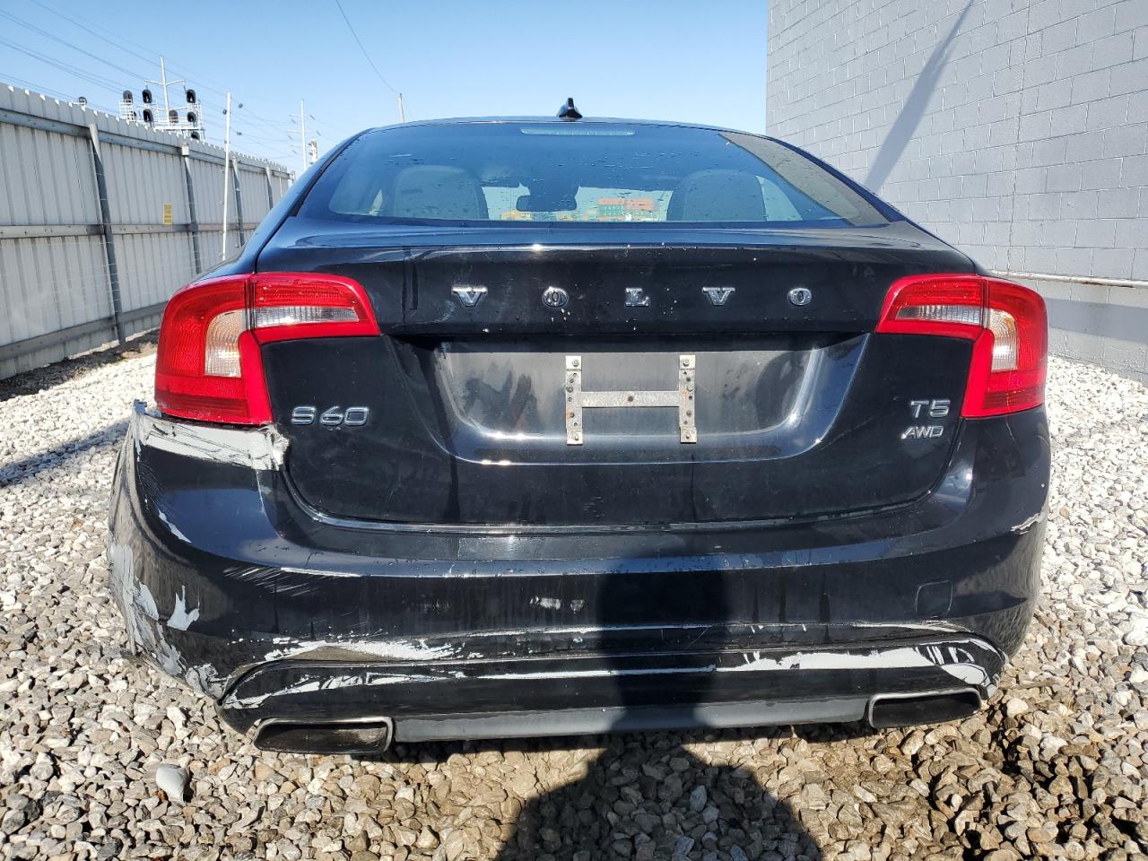 Volvo S60 Image 9