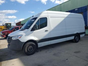  Salvage Mercedes-Benz Sprinter