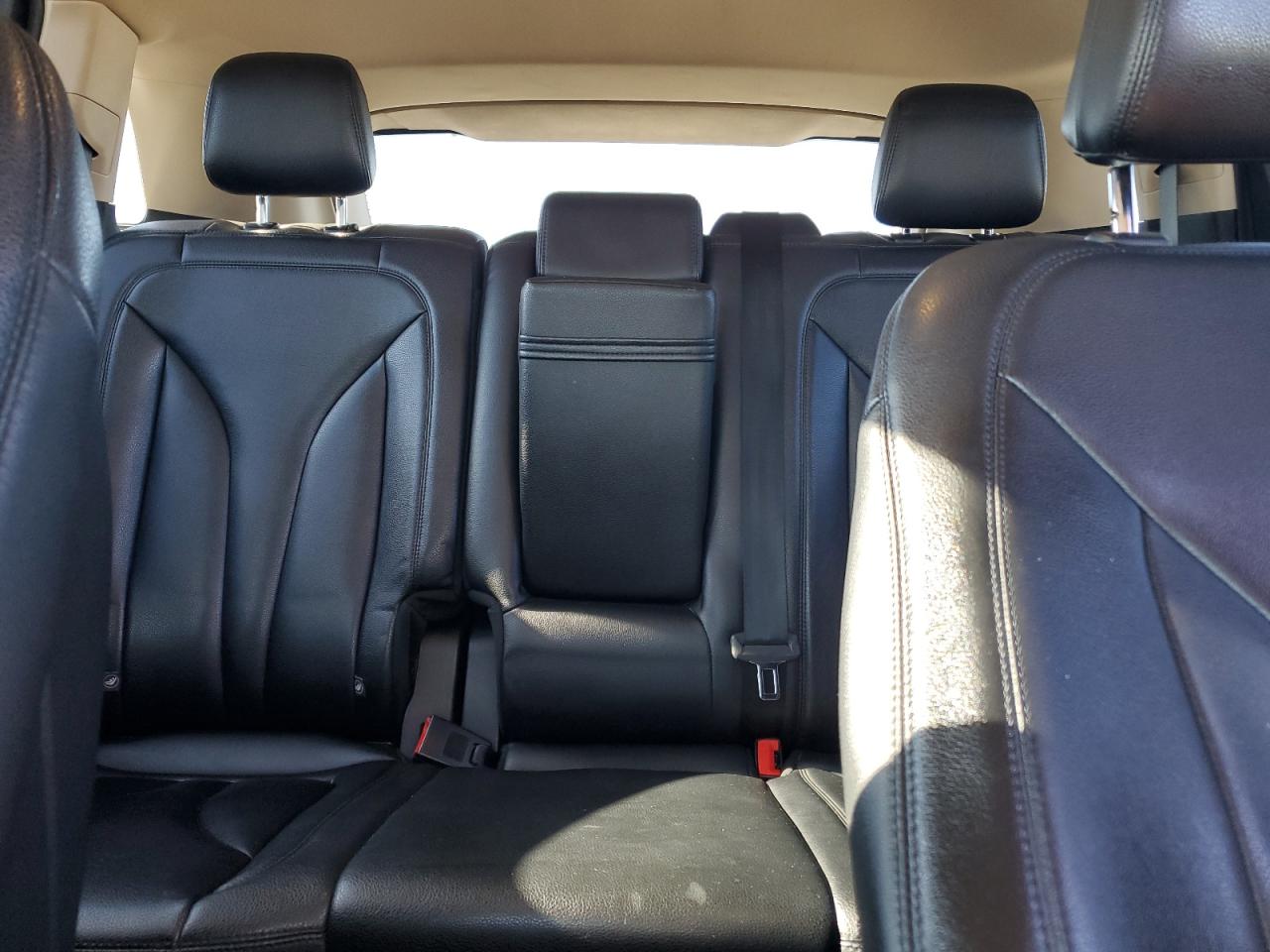 Lincoln Nautilus Image 8