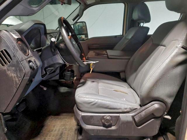 Ford F-450 Super Duty Image 3