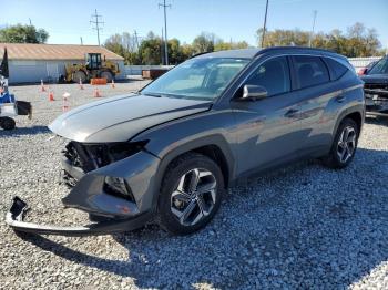  Salvage Hyundai TUCSON