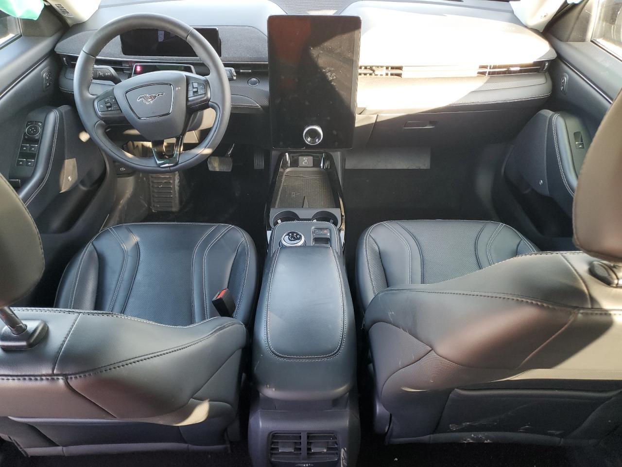 Ford Mustang Premium Image 3