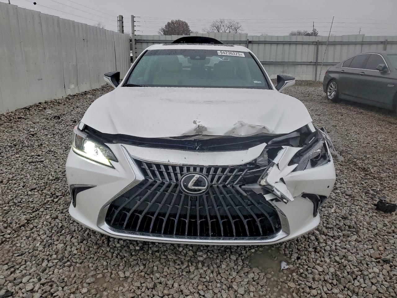 Lexus Es 300h Base Image 6
