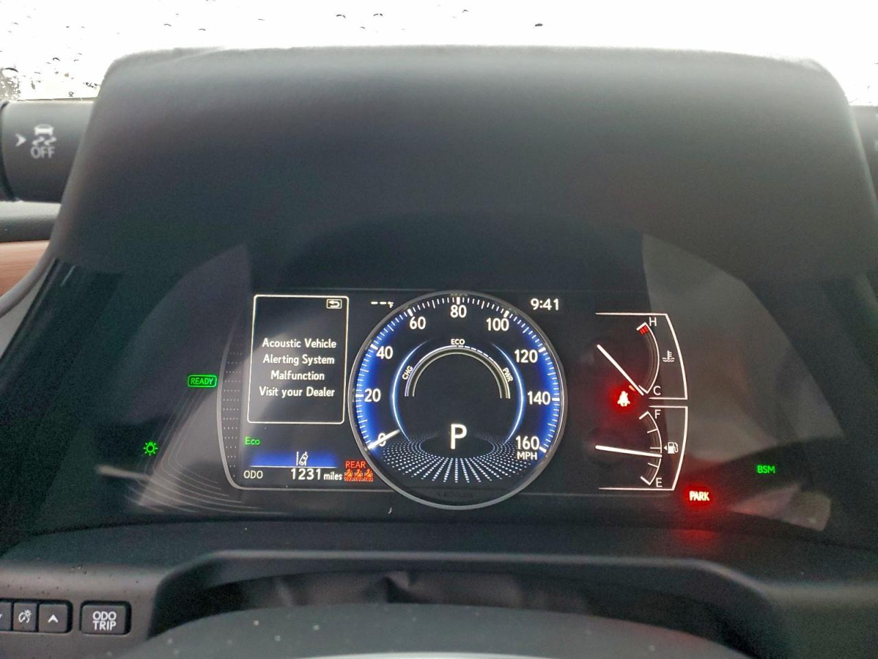 Lexus Es 300h Base Image 9