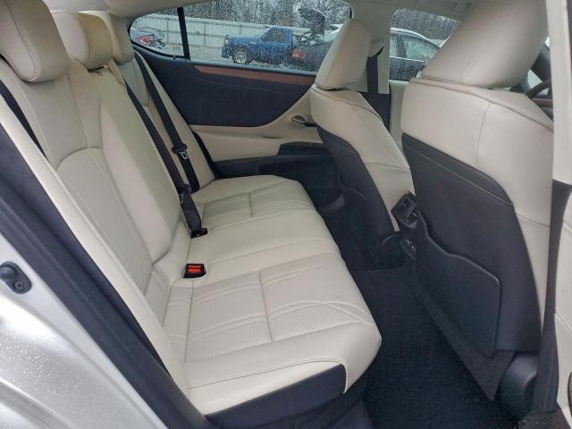 Lexus Es 300h Base Image 11