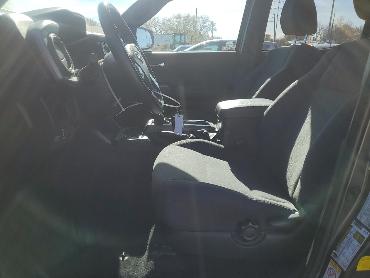 Toyota Tacoma Double Cab Image 8