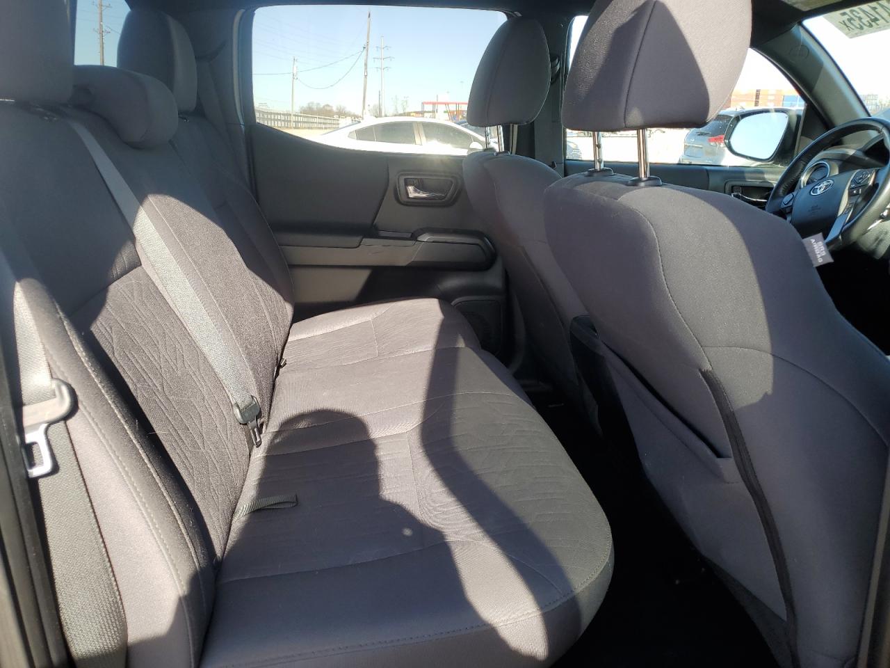 Toyota Tacoma Double Cab Image 12