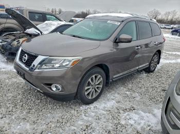  Salvage Nissan Pathfinder