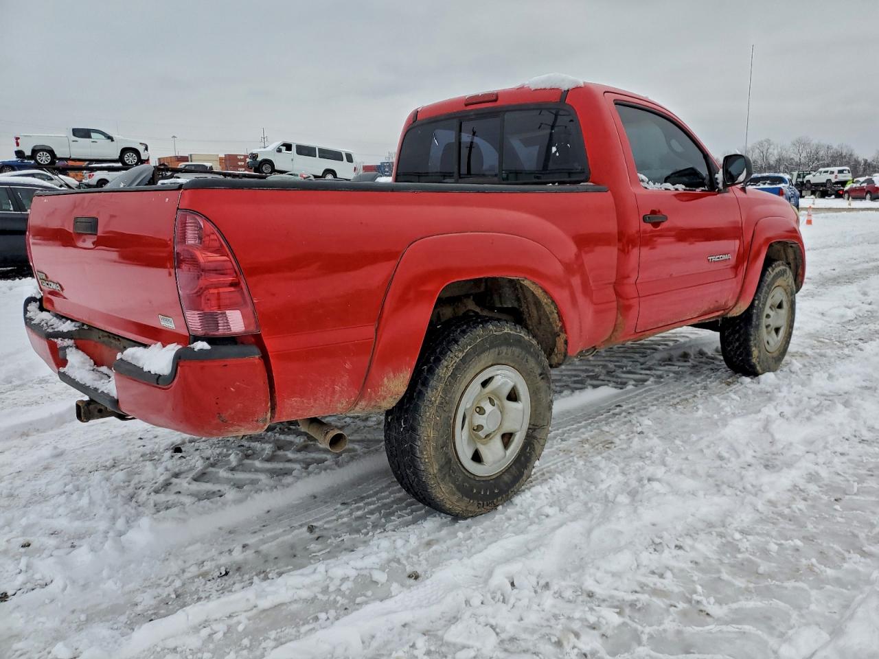 Toyota Tacoma Image 2