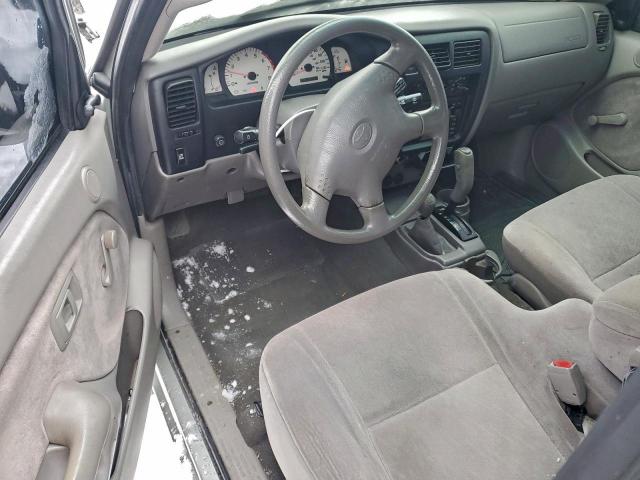 Toyota Tacoma Xtracab Image 8