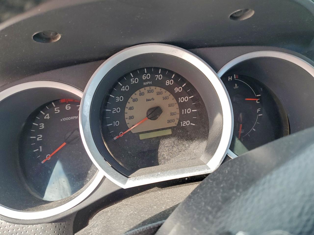 Toyota Tacoma Double Cab Image 13