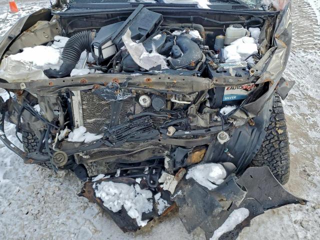 Toyota Tacoma Double Cab Image 12