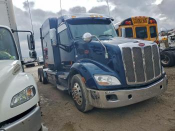 Salvage Peterbilt 579