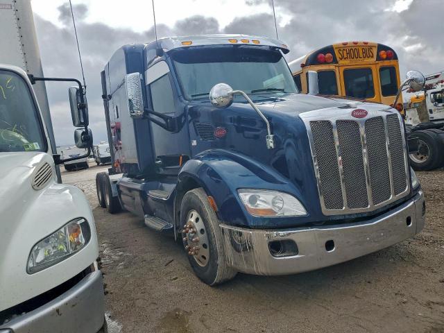  Salvage Peterbilt 579