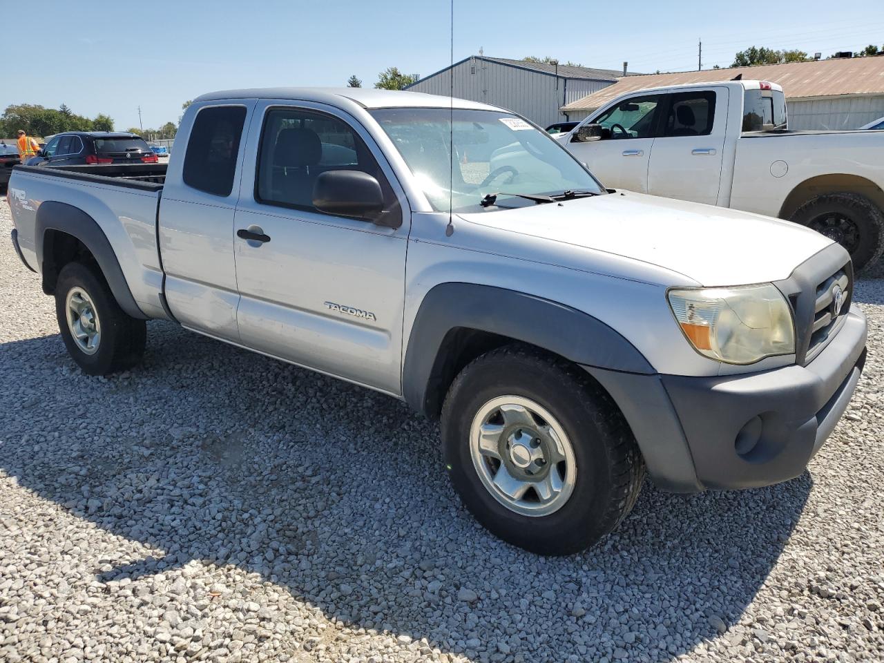 Toyota Tacoma Access Cab Image 3