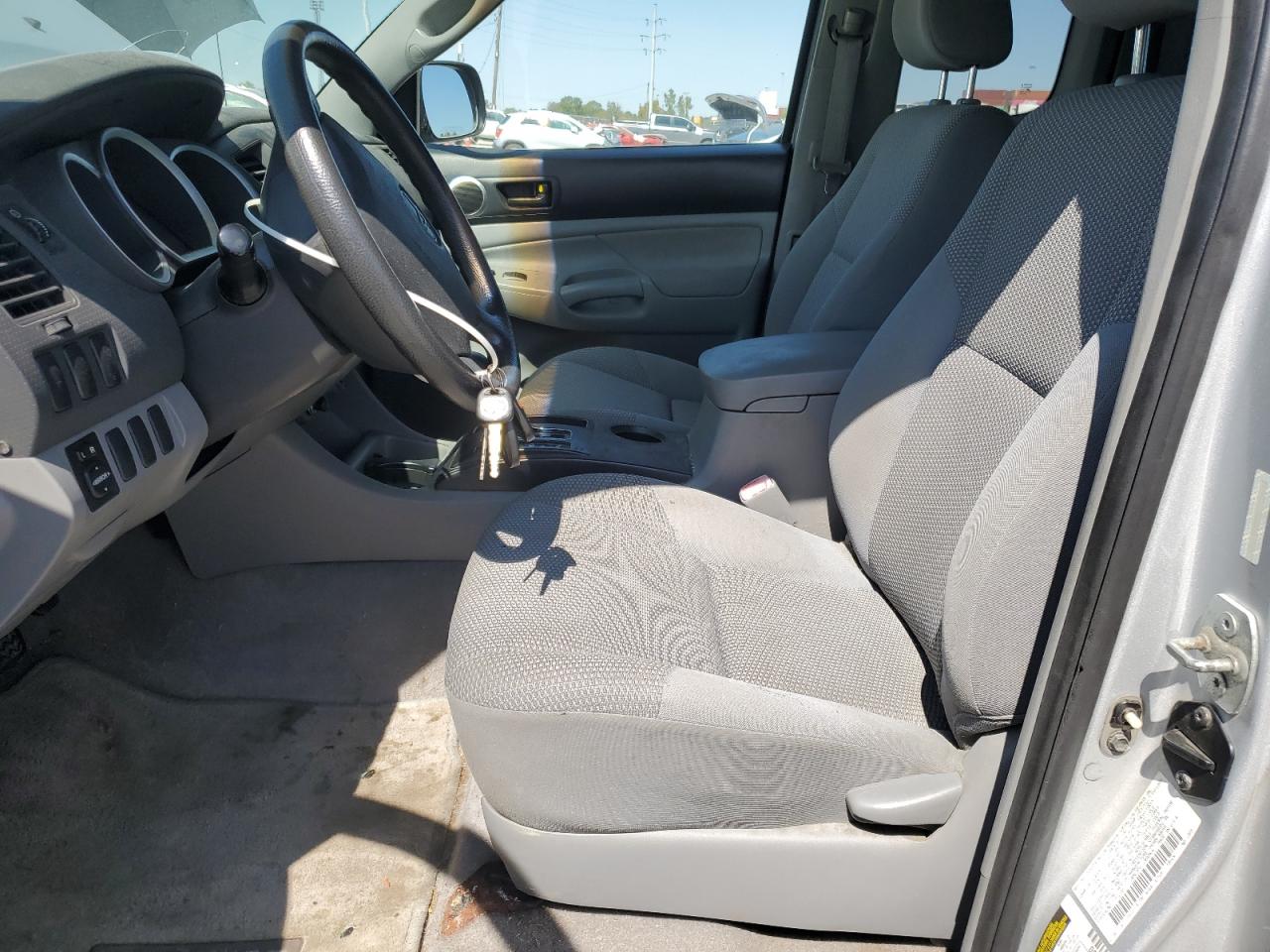 Toyota Tacoma Access Cab Image 6