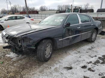  Salvage Lincoln Towncar