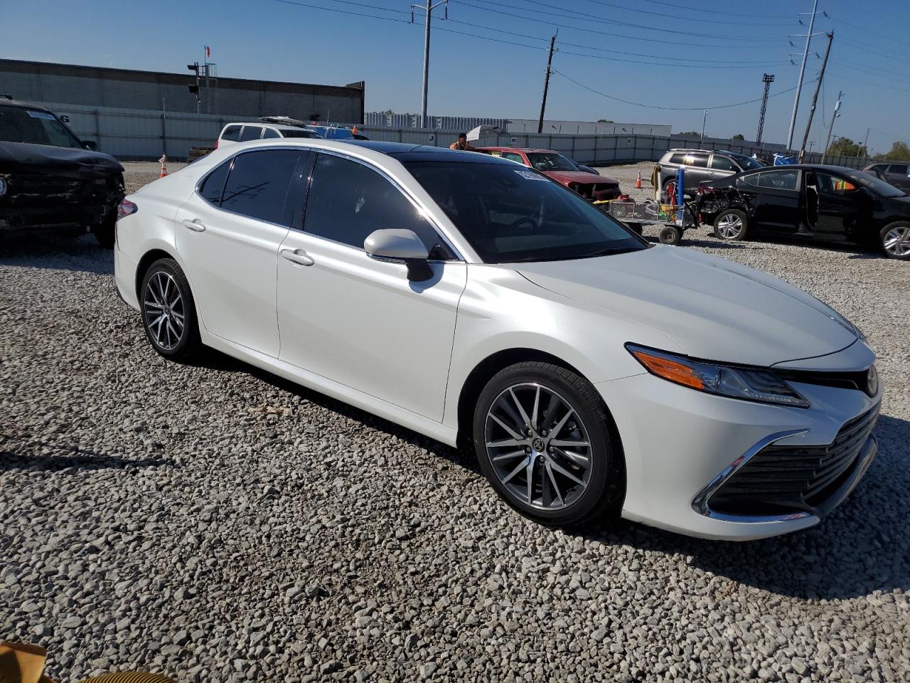 Toyota Camry Xle Image 2