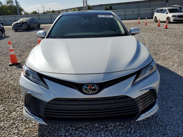 Toyota Camry Xle Image 4