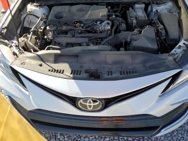 Toyota Camry Xle Image 9