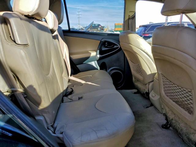 Toyota RAV4 Limited Image 13