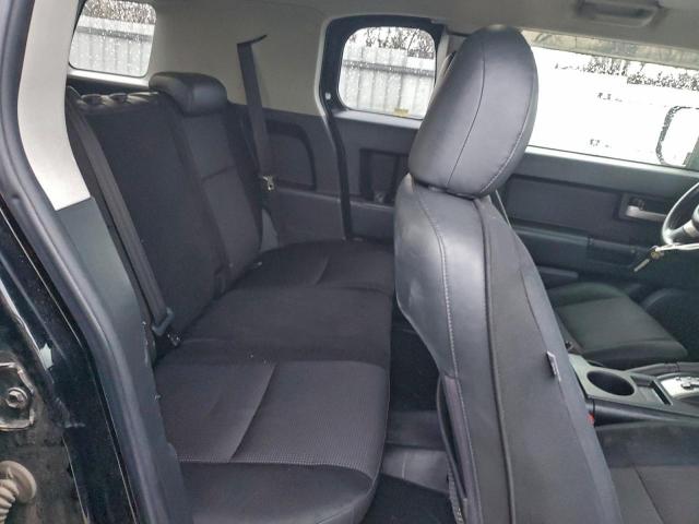 Toyota FJ Cruiser Image 13