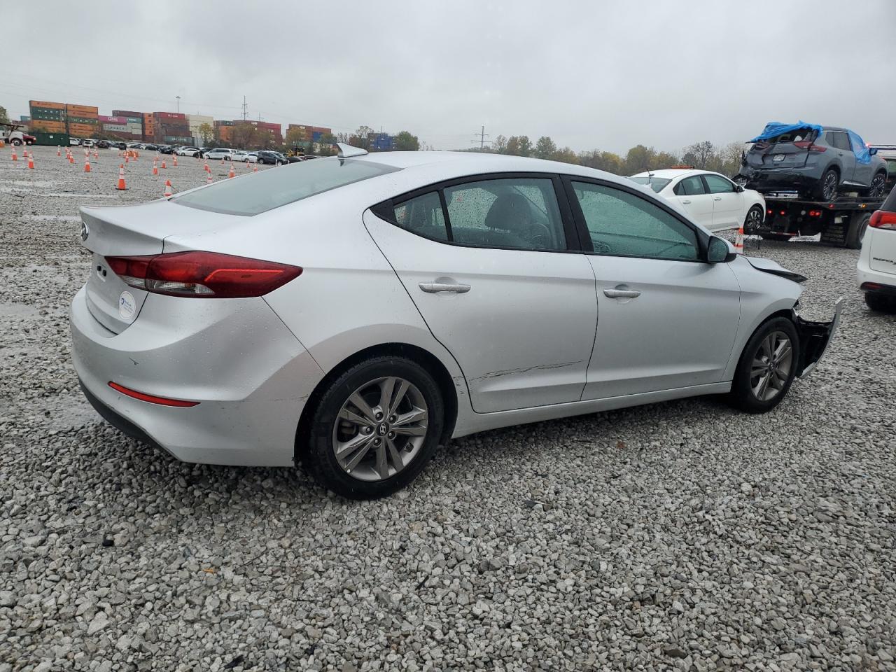 Hyundai ELANTRA Sel Image 3