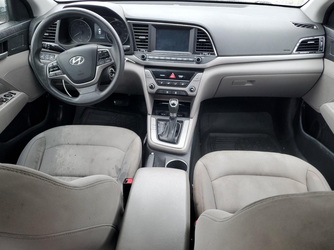 Hyundai ELANTRA Sel Image 12