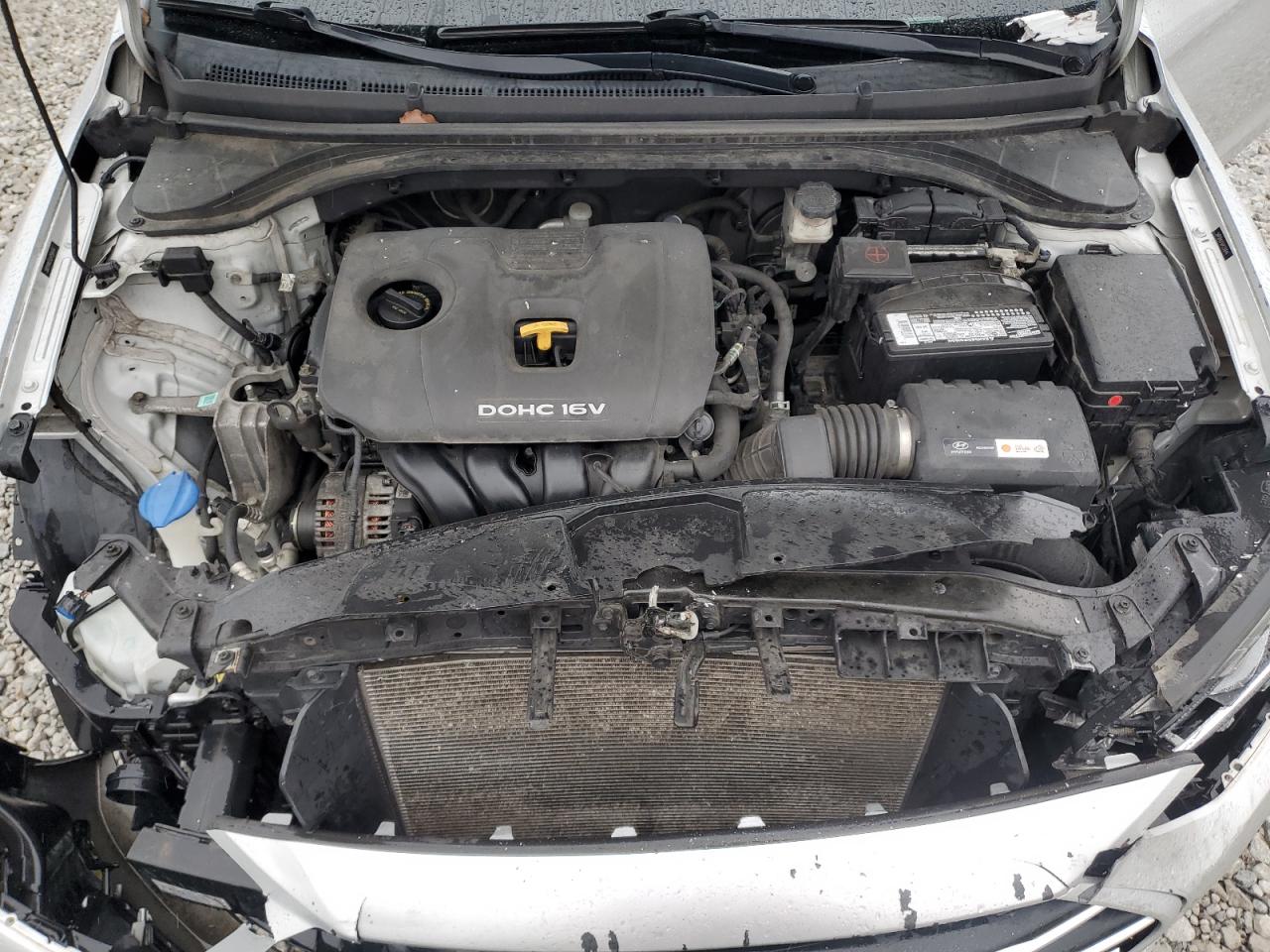 Hyundai ELANTRA Sel Image 9