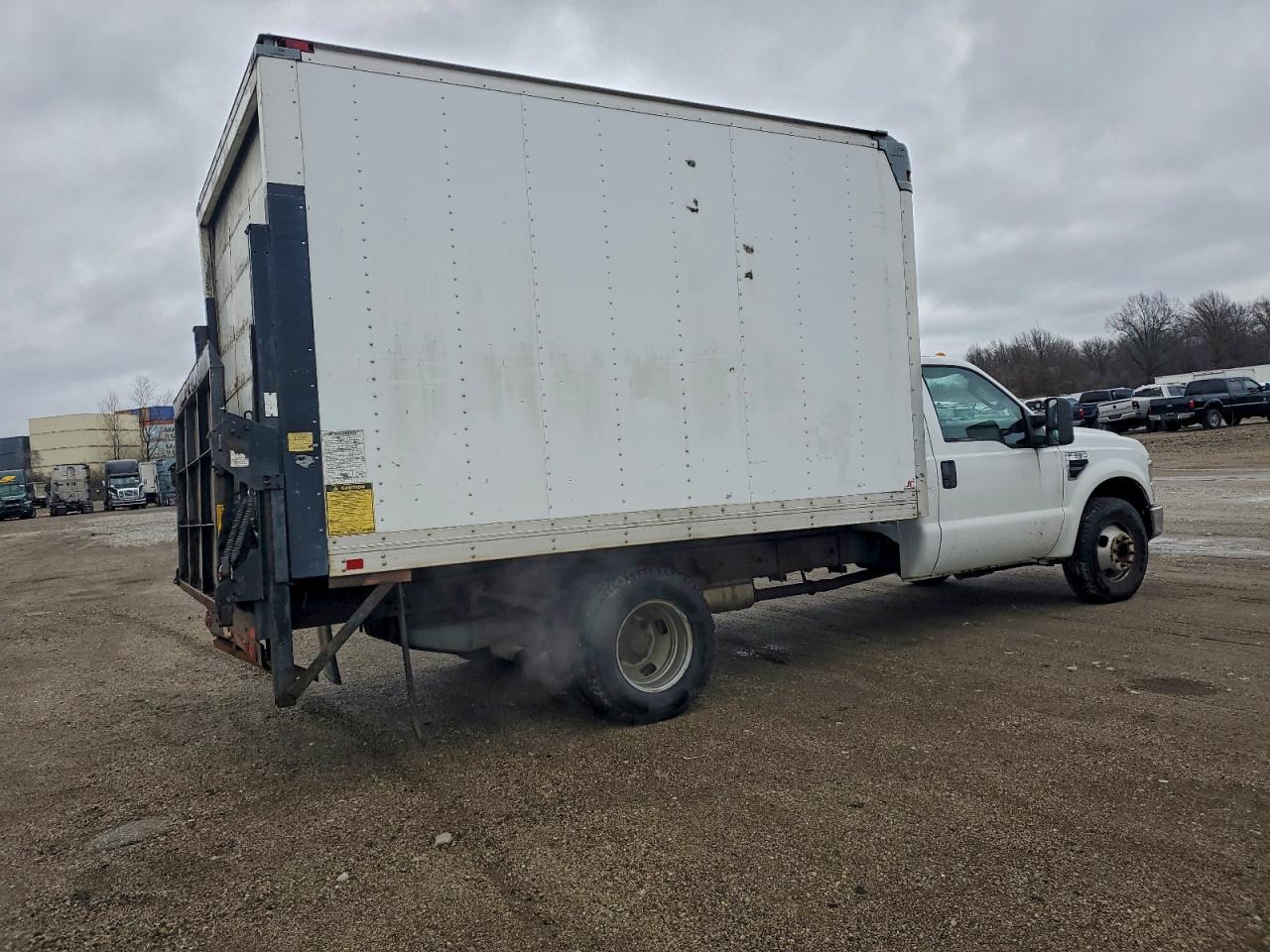 Ford F-350 Super Duty Image 5