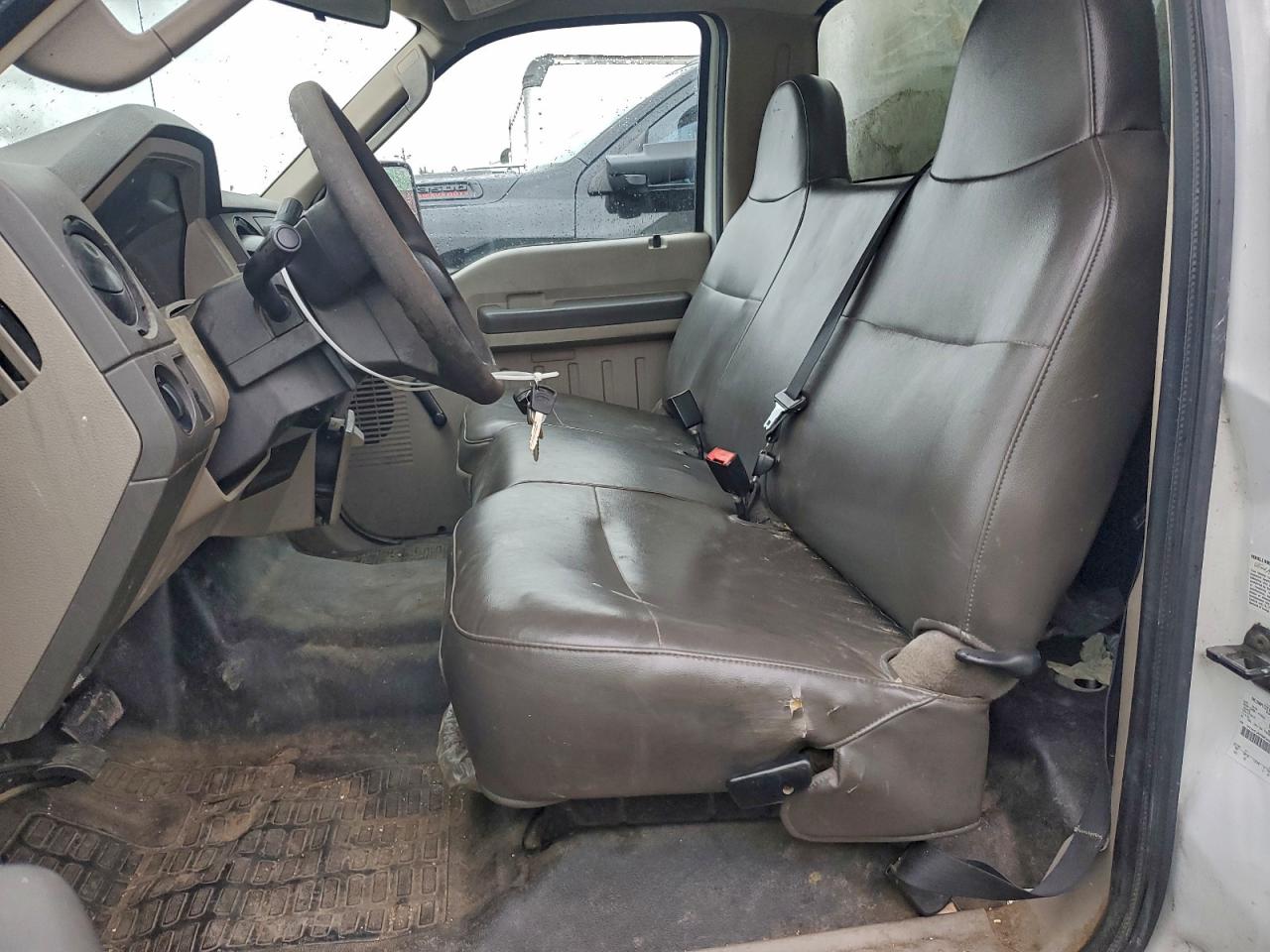 Ford F-350 Super Duty Image 11