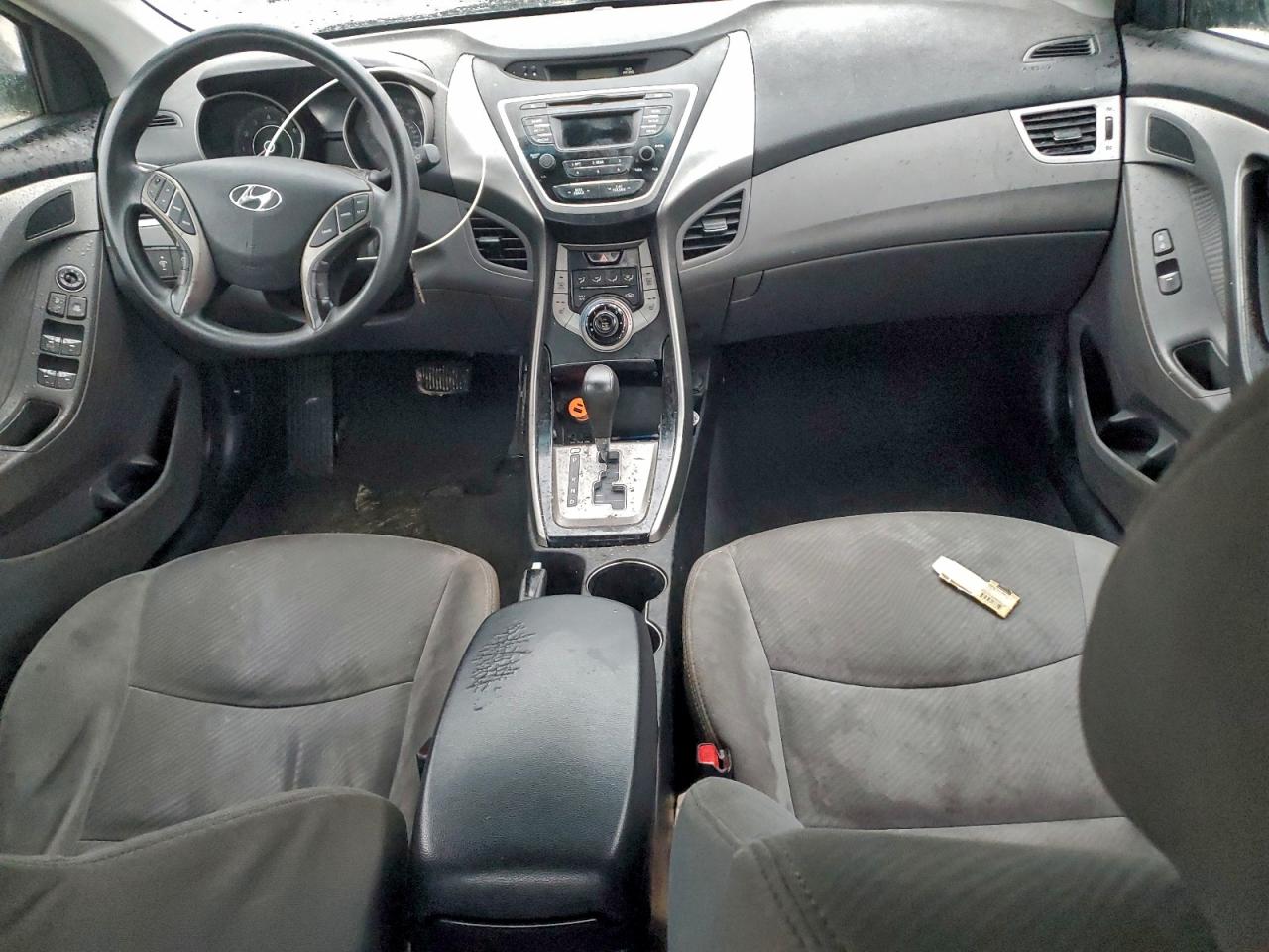 Hyundai ELANTRA Gls Image 9