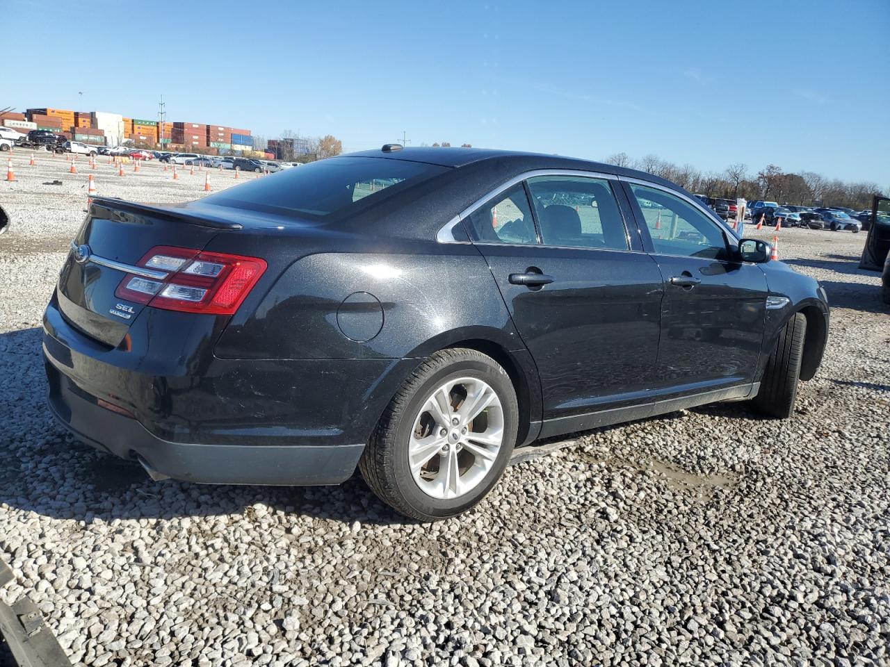 Ford Taurus Sel Image 13