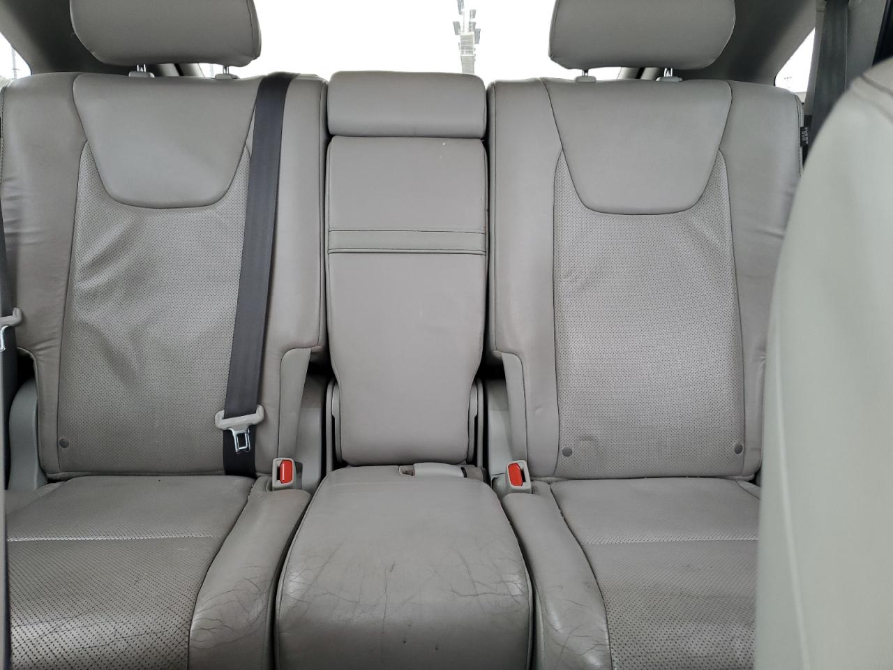 Lexus RX 350 Base Image 11