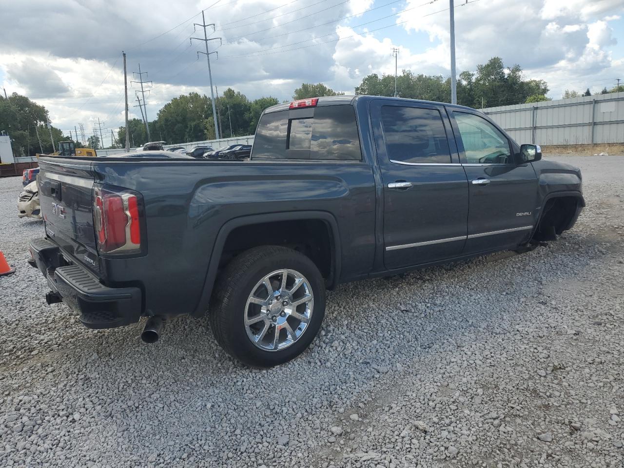 GMC Sierra K1500 Denali Image 10