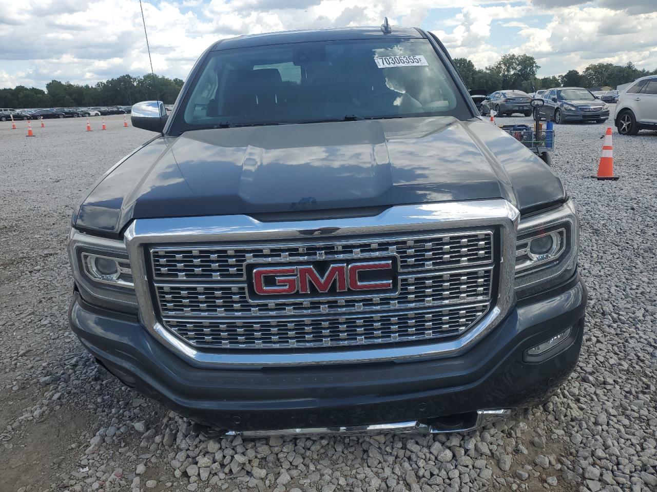 GMC Sierra K1500 Denali Image 8