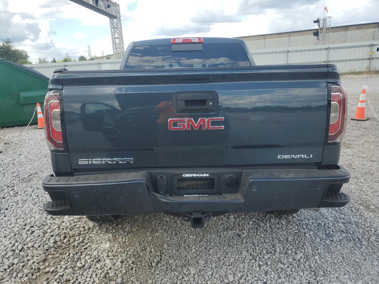 GMC Sierra K1500 Denali Image 11